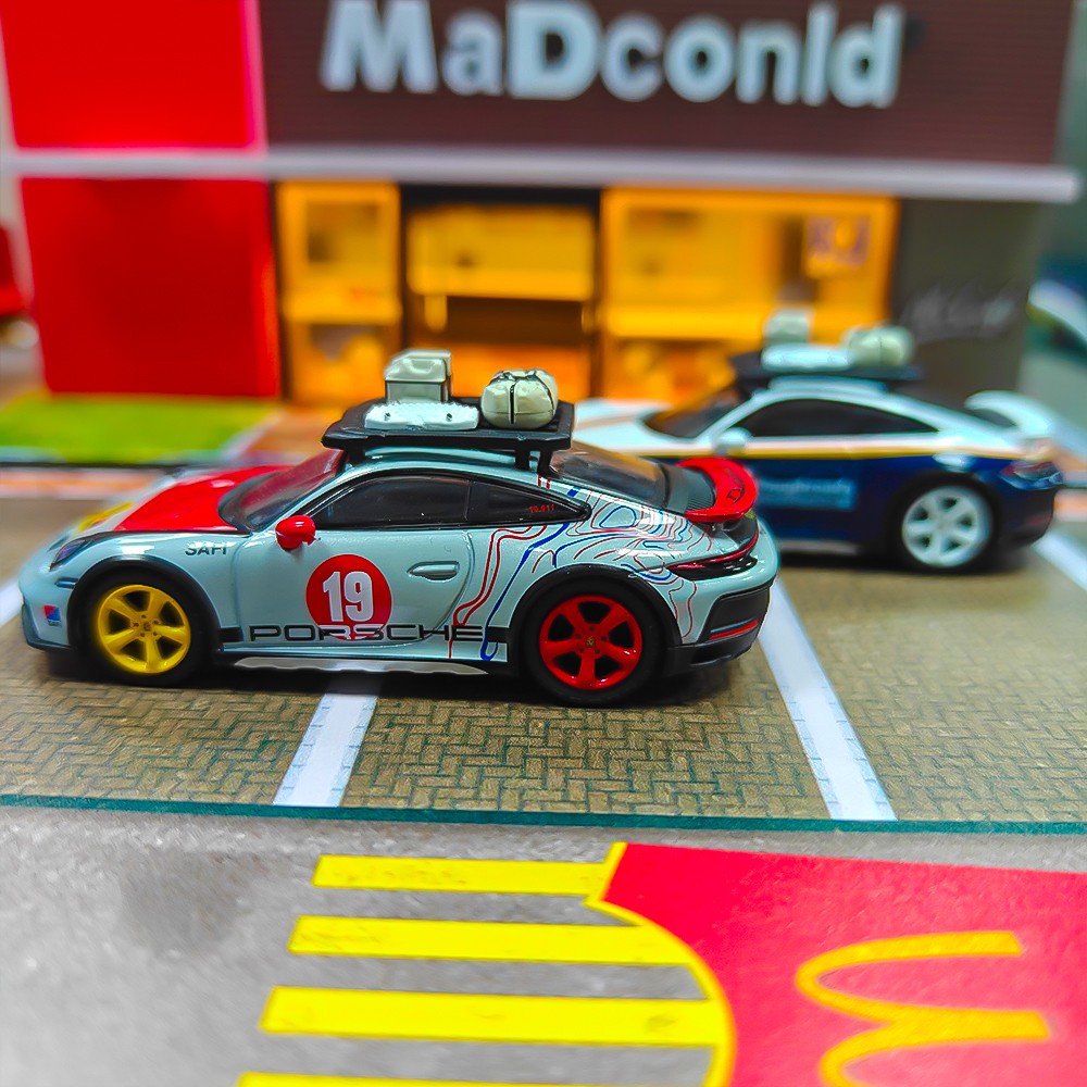 2Pcs MINI GT 1:64 911 Dakar "Uncle Rally" Race #953 1/64 Diecast Model Car