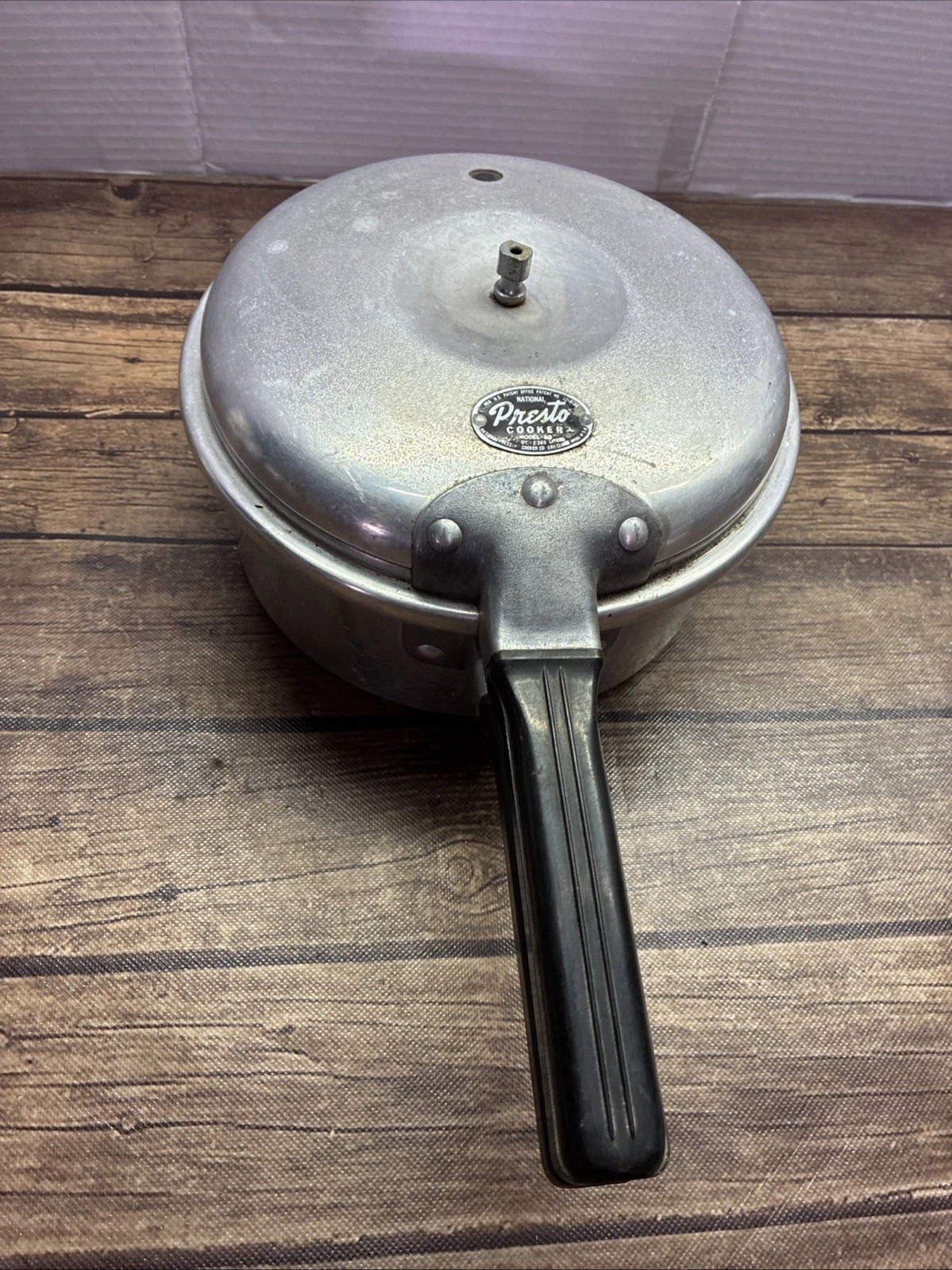 Presto Pressure Cooker 4 Quart Vintage Model 60 USA