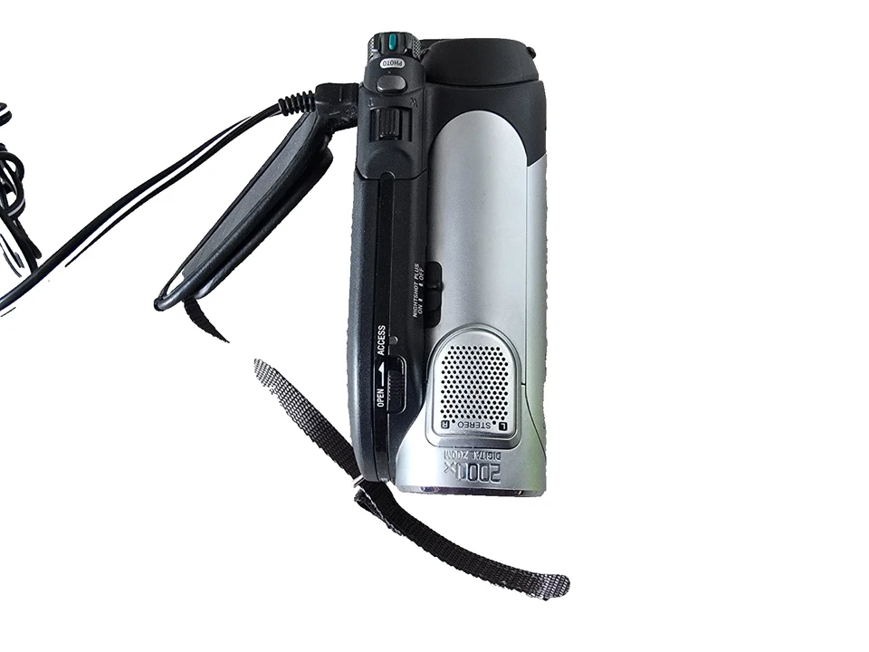 Sony DCR-DVD108 40x Optical Zoom 2.5" LCD Digital Camcorder w/ Charger -UNTESTED - Image 3 of 4