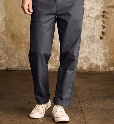 Off-Duty Pant-high-cut from cotton ripstop with a touch of stretch, giving