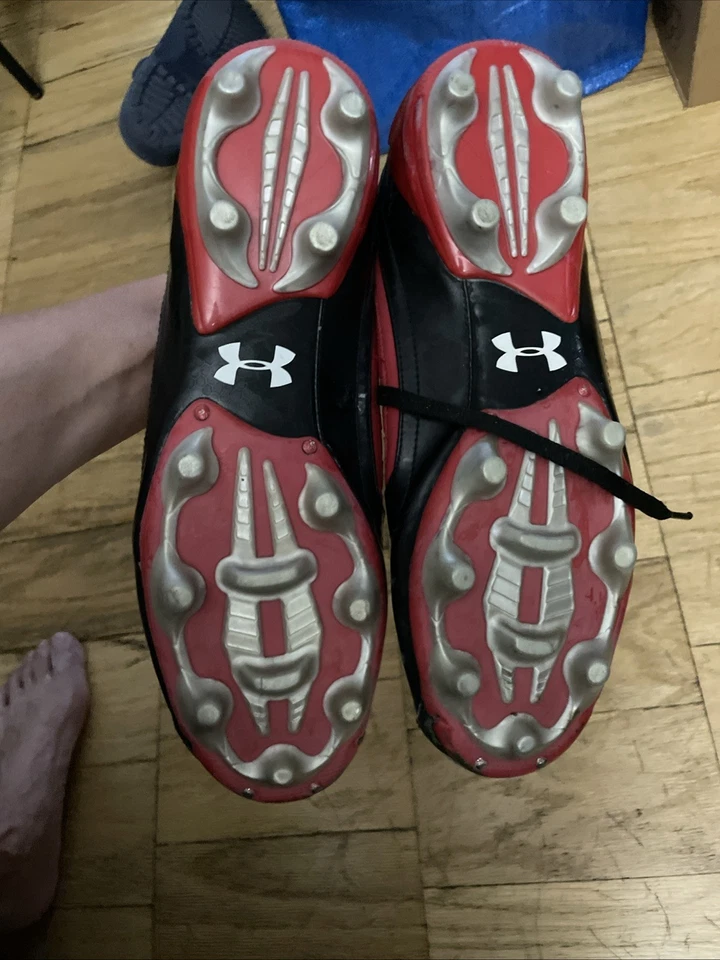 UNDER ARMOUR LOW RED BASEBALL CLEATS SIZE 12.5 - Image 2 of 4