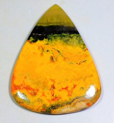 134KT 6X45X58mm NATUR HUMMEL JASPIS BIRNE CABOCHON SCHMUCK EDELSTEIN DC-196