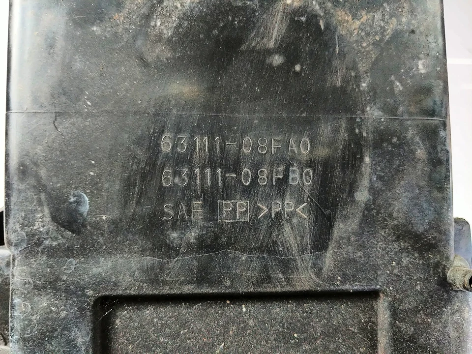 04 Suzuki Katana GSX 600 750 carenagem traseira sob a cauda 63111-08FA0 - Imagem 3 de 4