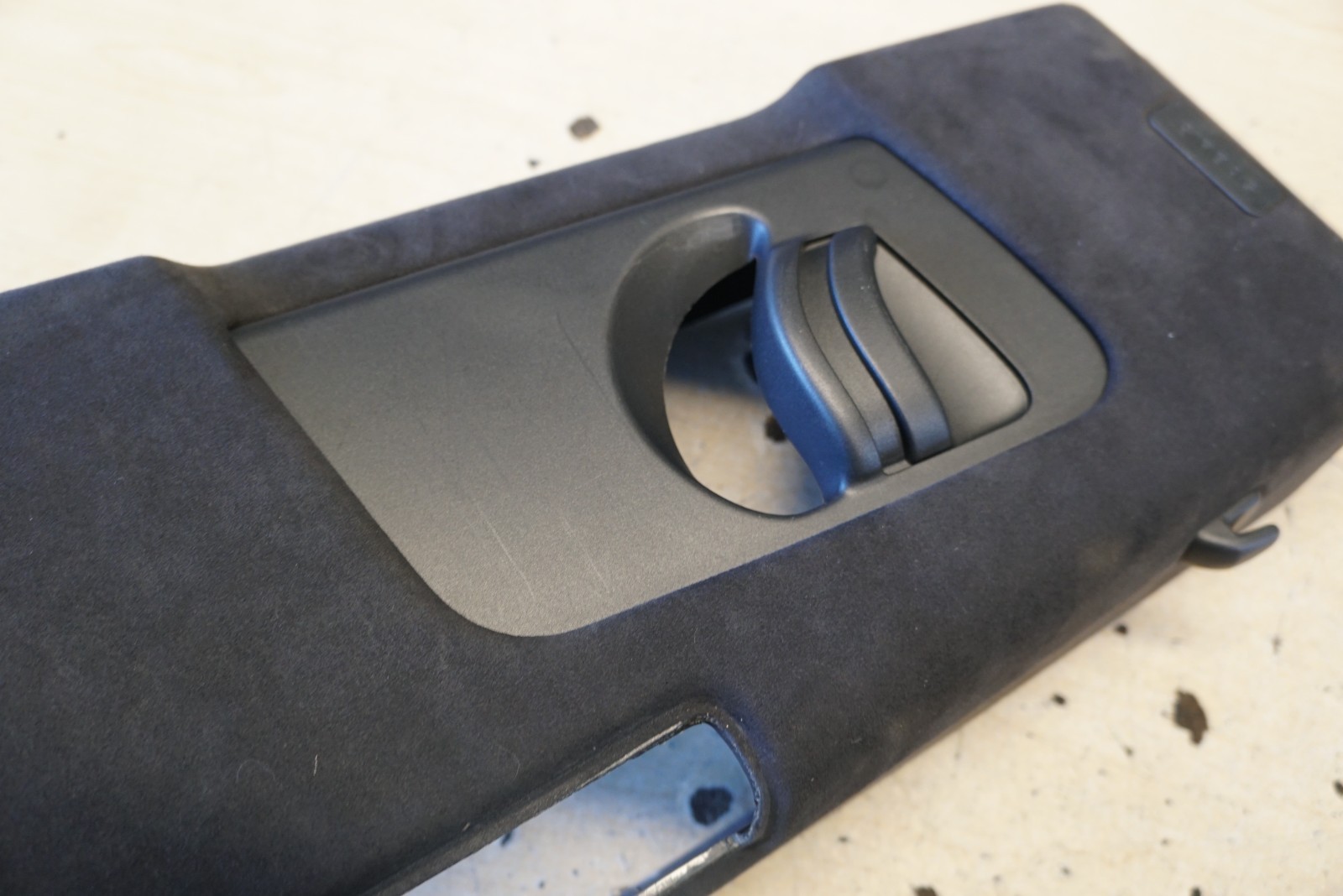 2019 - 2025 LAMBORGHINI URUS RIGHT UPPER ALCANTARA B-PILLAR TRIM OEM 4ML867244