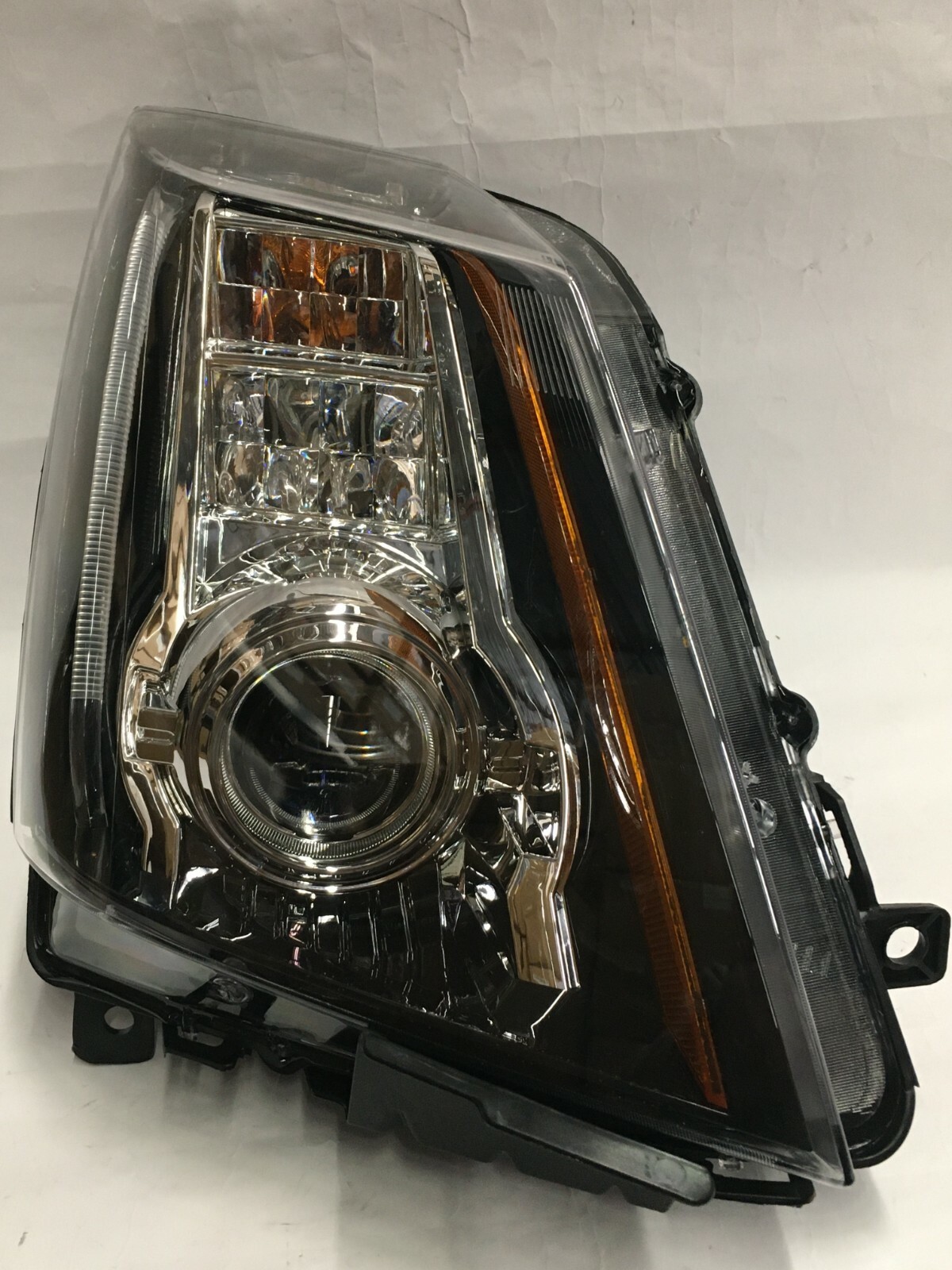 New Headlamp HID RH/Passenger Side Fit 20092015 Cadillac CTS 22755338