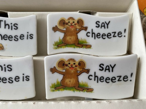 Vintage 1976 Cheese Markers set of the four fine porcelain - Picture 6 of 11