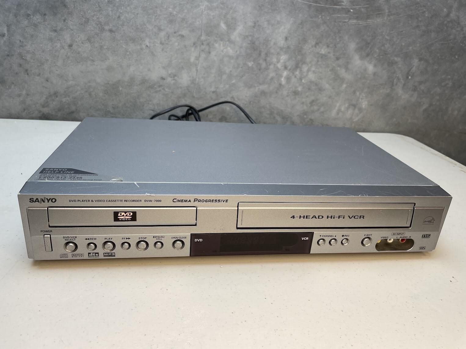 Sanyo DVD Player & Cassette Recorder DVW7200 VCR Combo 4 Head Hifi VHS