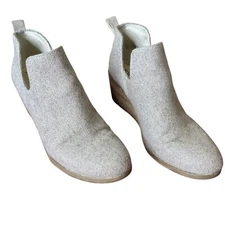 TOMS Kallie Wedge Bootie Cutout in Natural Shimmer Slip On Western Size 8.5