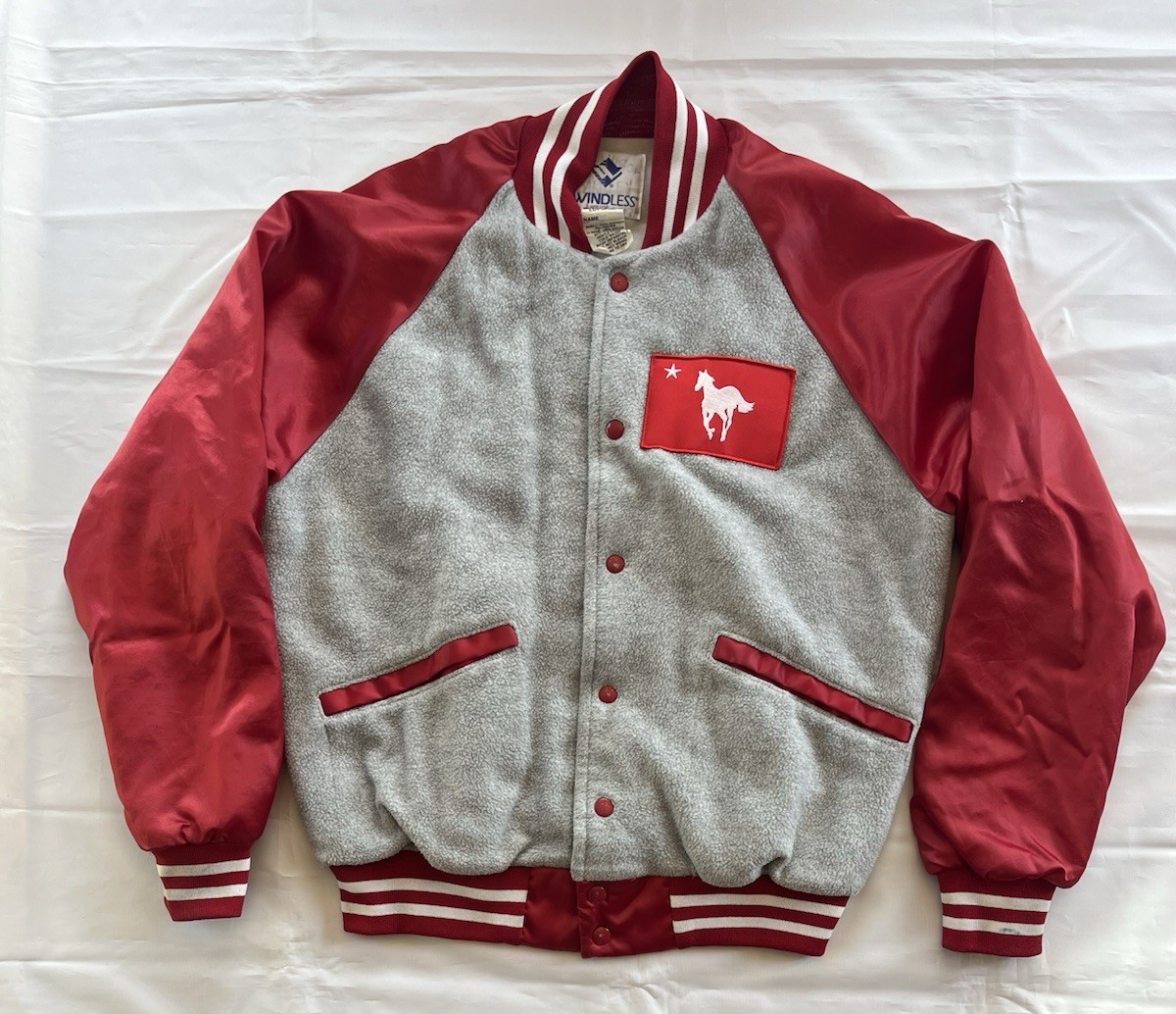 Bomber vintage Deftones ricamato bianco pony rosso raso giacca uomo piccolo