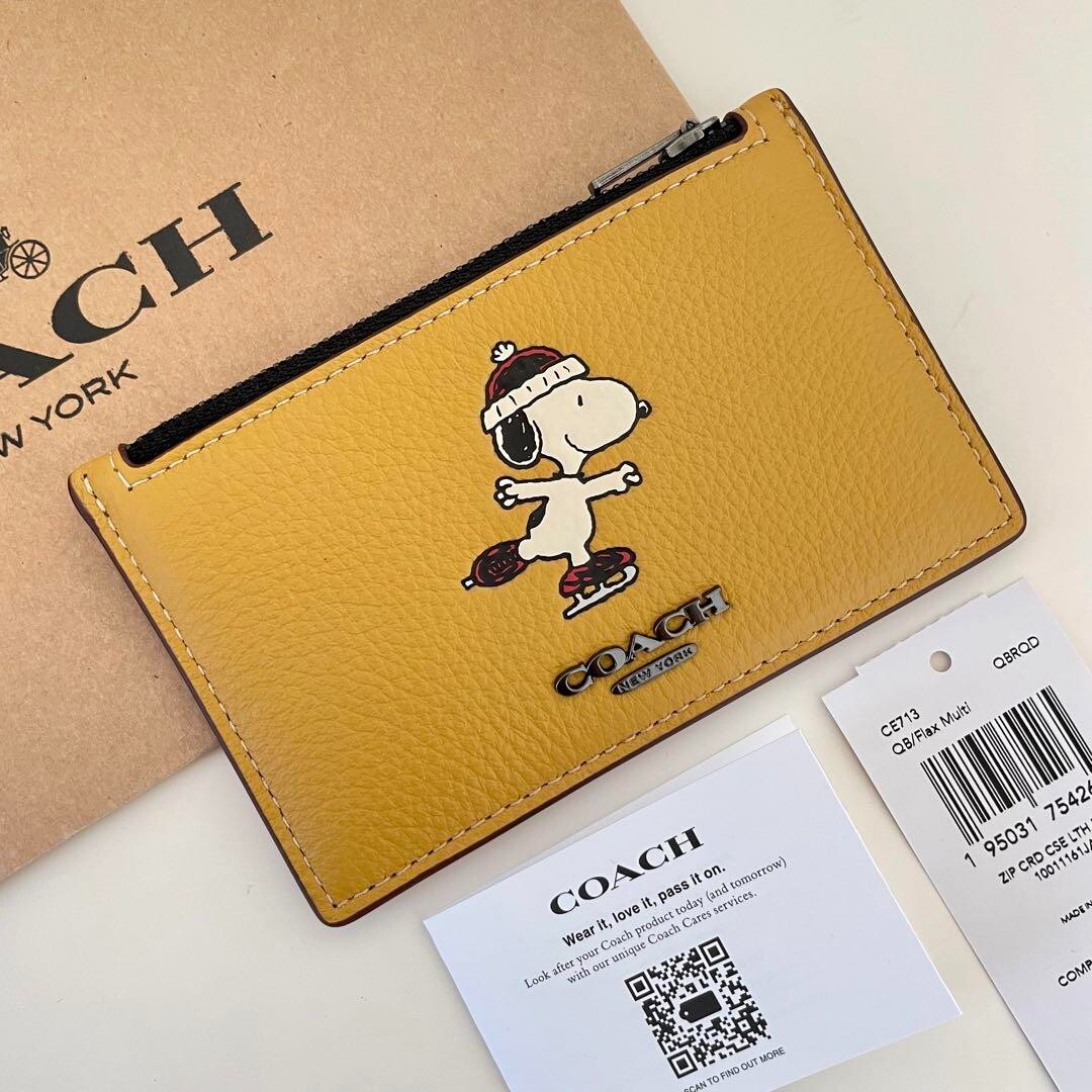 Coach X Peanuts Snoopy Yellow Zip Card Case Wallet Coin