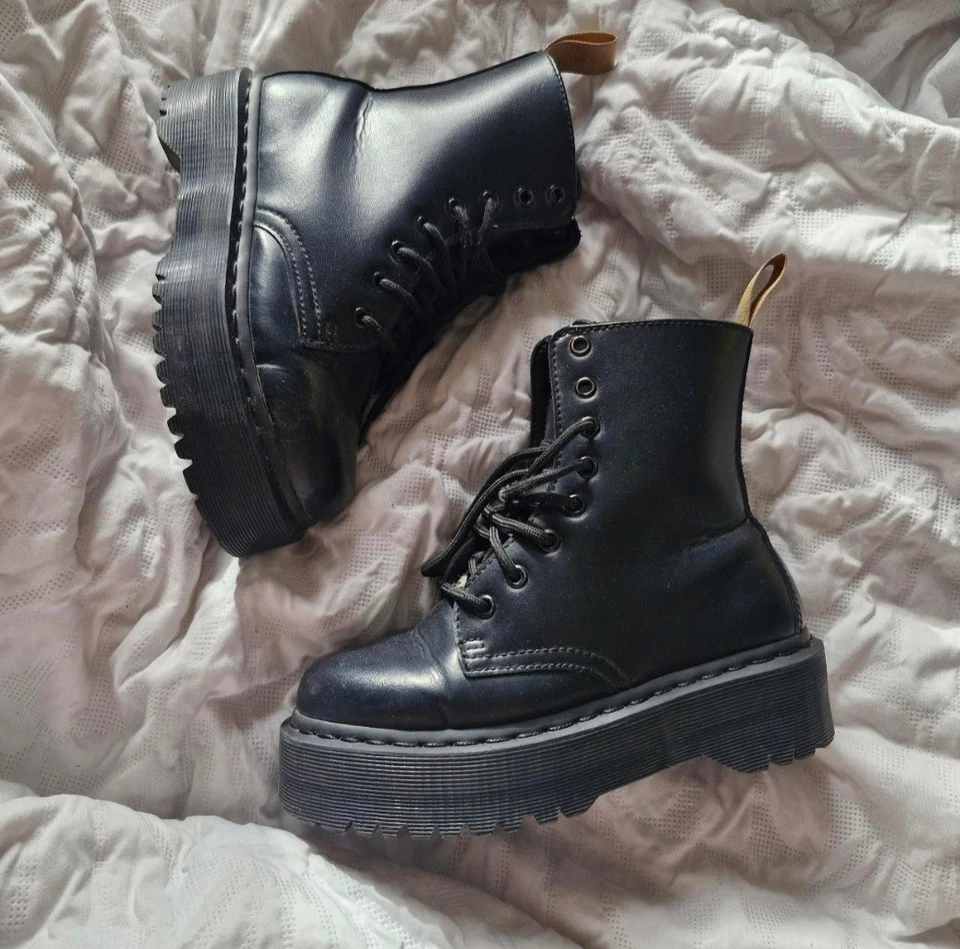 Dr. Martens Jadon II, photo 2 of 5