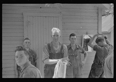 Photo:Central Ohio 1938 Wheat Harvest Farm Workers Waiting Before Dinner