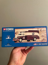 Corgi Classics 56401 1:50 Diamond T 1947 Box Van Schlitz Limited Edition
