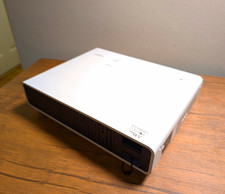 Casio XJ-M150 DLP Desktop Projector 2500 Lumens w/ Bag  Cables - For Parts