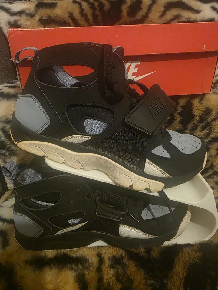 Nike Huarache, photo 1 of 5
