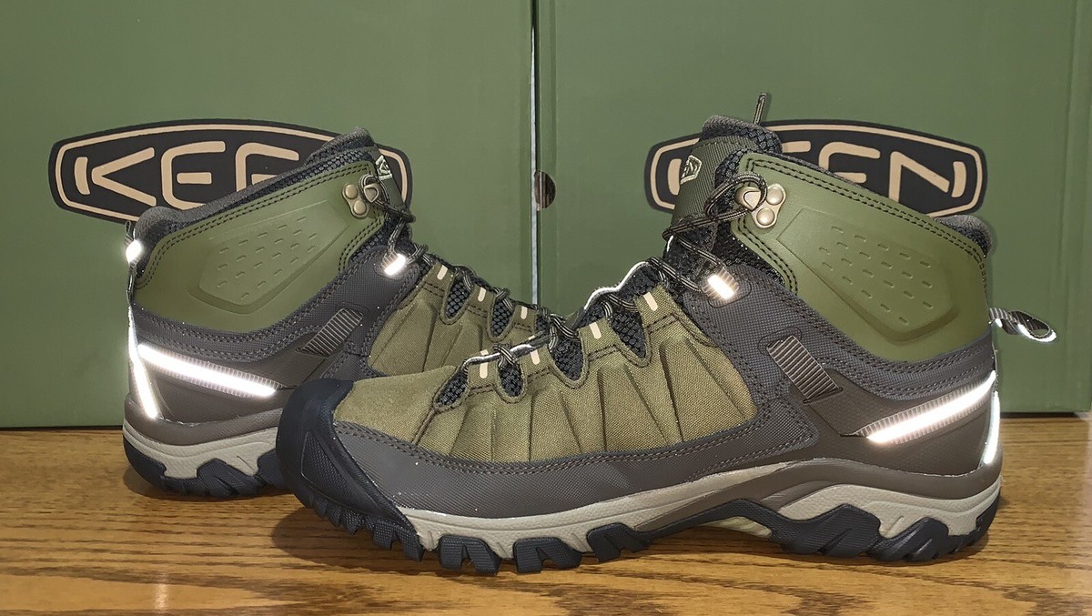 10 M KEEN Men's Targhee EXP Mid Waterproof Hiking Boots - Dark