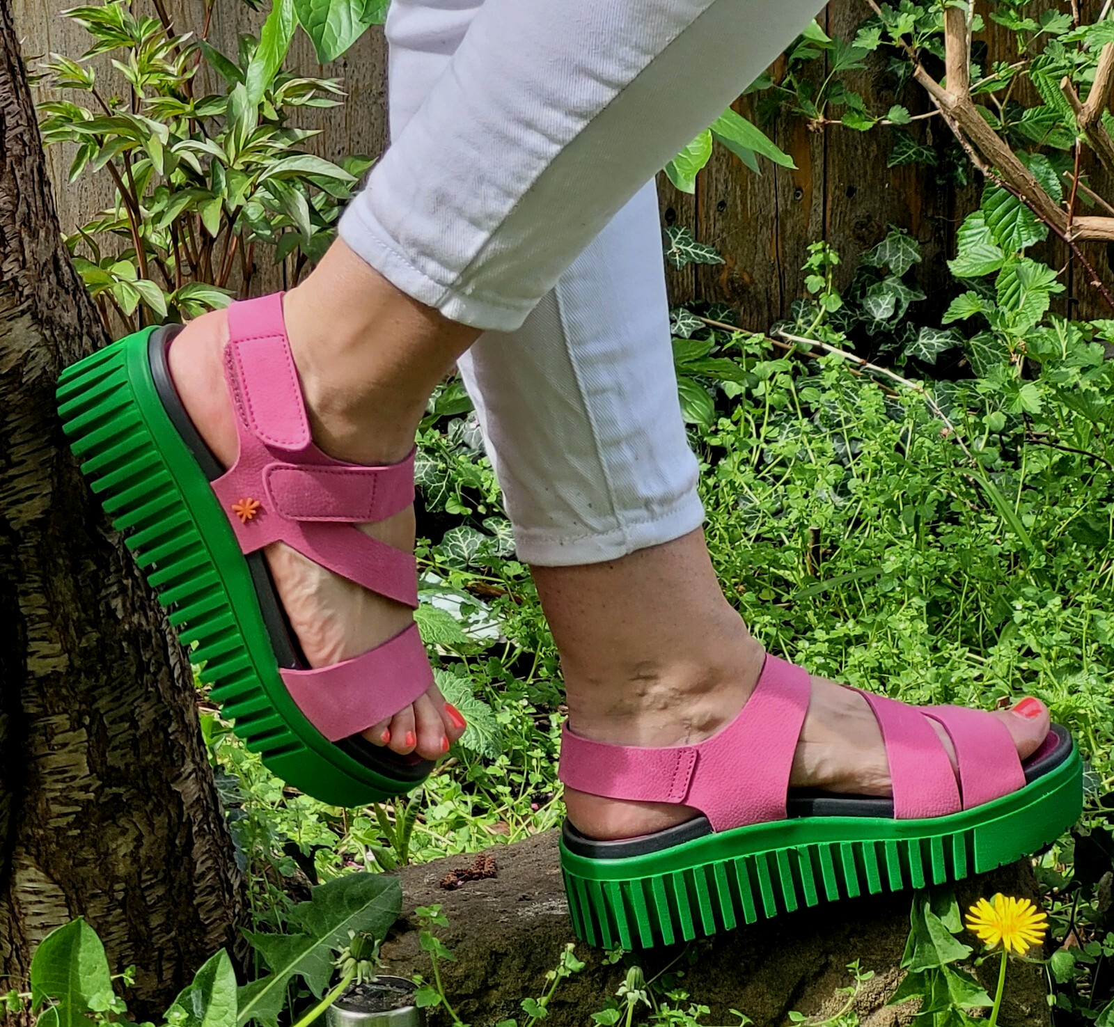 Художественная компания 1573 Брайтон Пинк Грюн Эхтледер Деймен Сандале