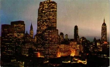New York NY Midtown Skyline Night Postcard unused (26677)