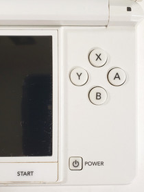 Nintendo 3DS (JPN) Ice White Handheld Console Region Free with 4GB SD & Charger