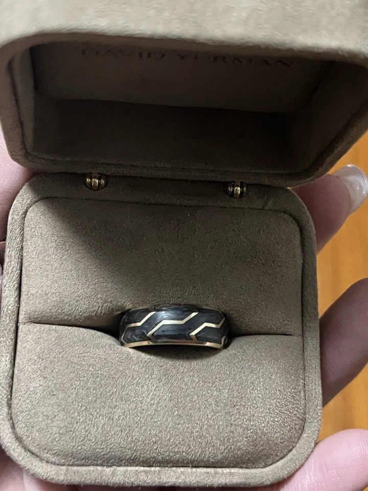 ANILLO BANDA CARBONO FORJADO DAVID YURMAN ORO AMARILLO 18K, 8,5mm  Foto 4 de 4