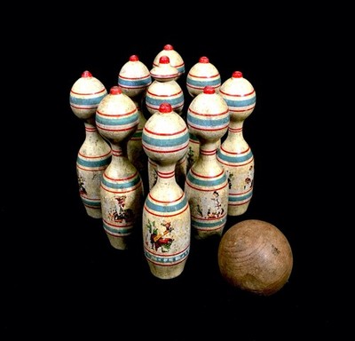 Antikes Set aus Holzkegeln & Kugelspiel / Bowling aus dem frühen 20. Jahrhundert um 1900
