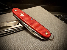 Victorionox Old Cross Farmer Alox - Red - Slipjoint