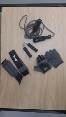 Fitnessausrüstung: 1Kg Knöchelgewichte, Gym Handschuhe, 15Kg Handgriff, Kunststoff Springseil