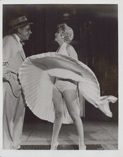 Marilyn Monroe - Sam Shaw (1970s) ❤ Leggy Cheesecake Gorgeous Photo K 396