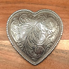 Western Engraved Style Heart Shape Floral Scroll Cowboy Belt Buckle