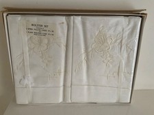 VINTAGE SET OF NEW PILLOW