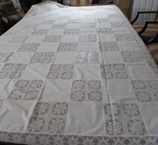 VTG Country Cottage Patchwork Tablecloth Lace Floral Banquet Size 66 x 102"
