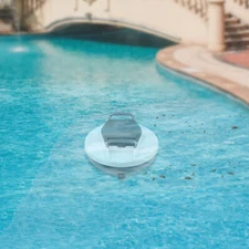 Robotic Pool Cleaner Automatic Pool Cleaner Cordless Pool Cleaning Machine 2Port