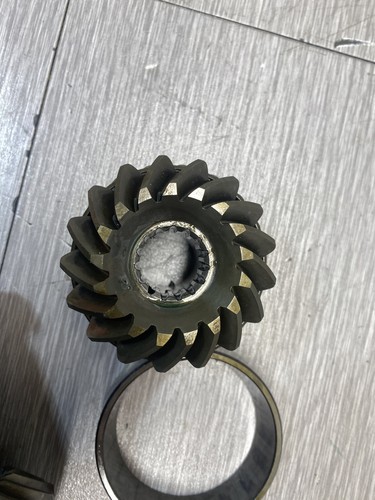 Mercruiser Alpha One Gen 2 98 & UP Upper Gears 853643A2 43-853643A2 1.81:1 CL185 - Picture 4 of 14