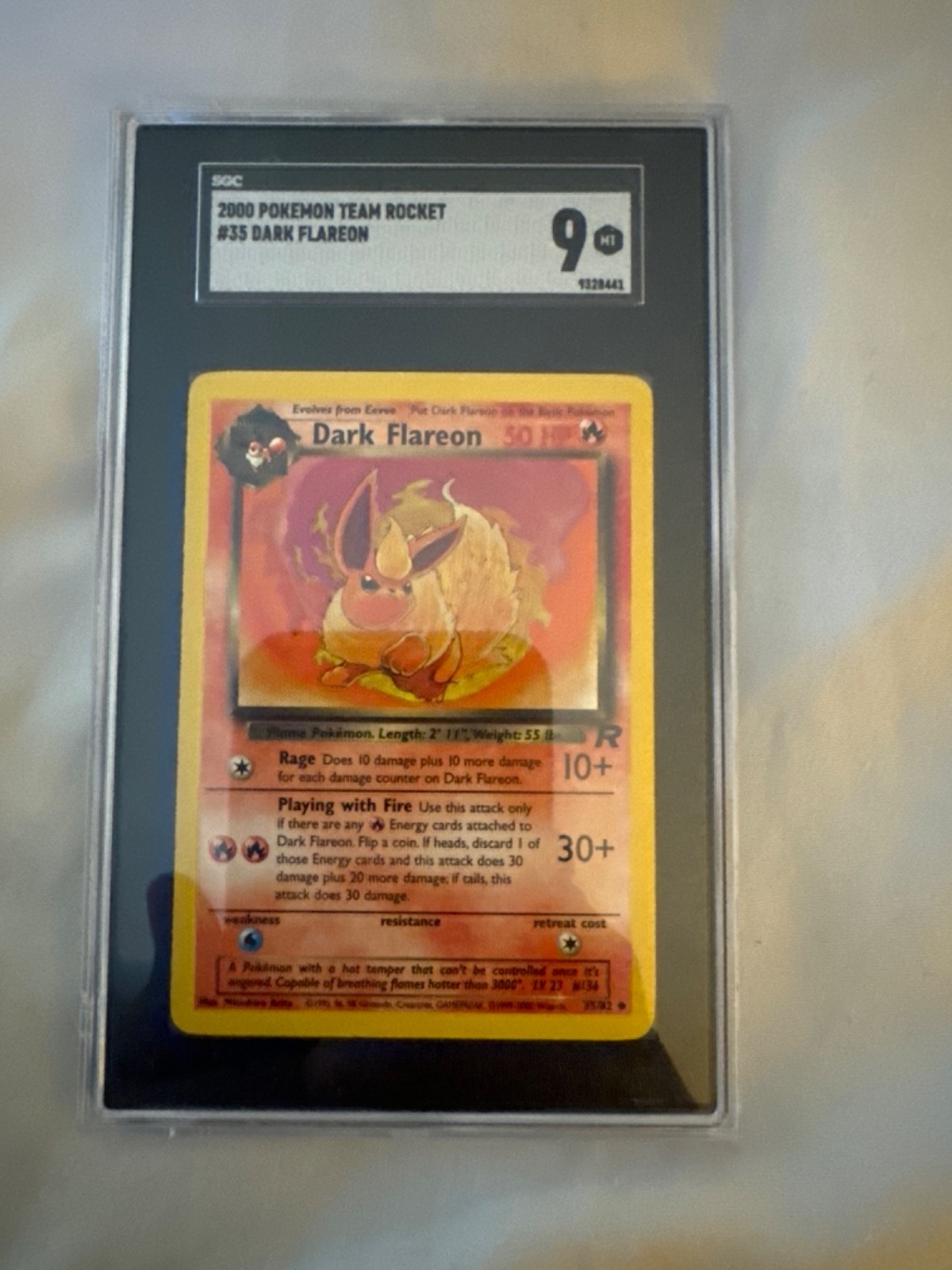 Dark Flareon #35 1st Edition Team Rocket 2000 Pokémon CGC 9 🔥