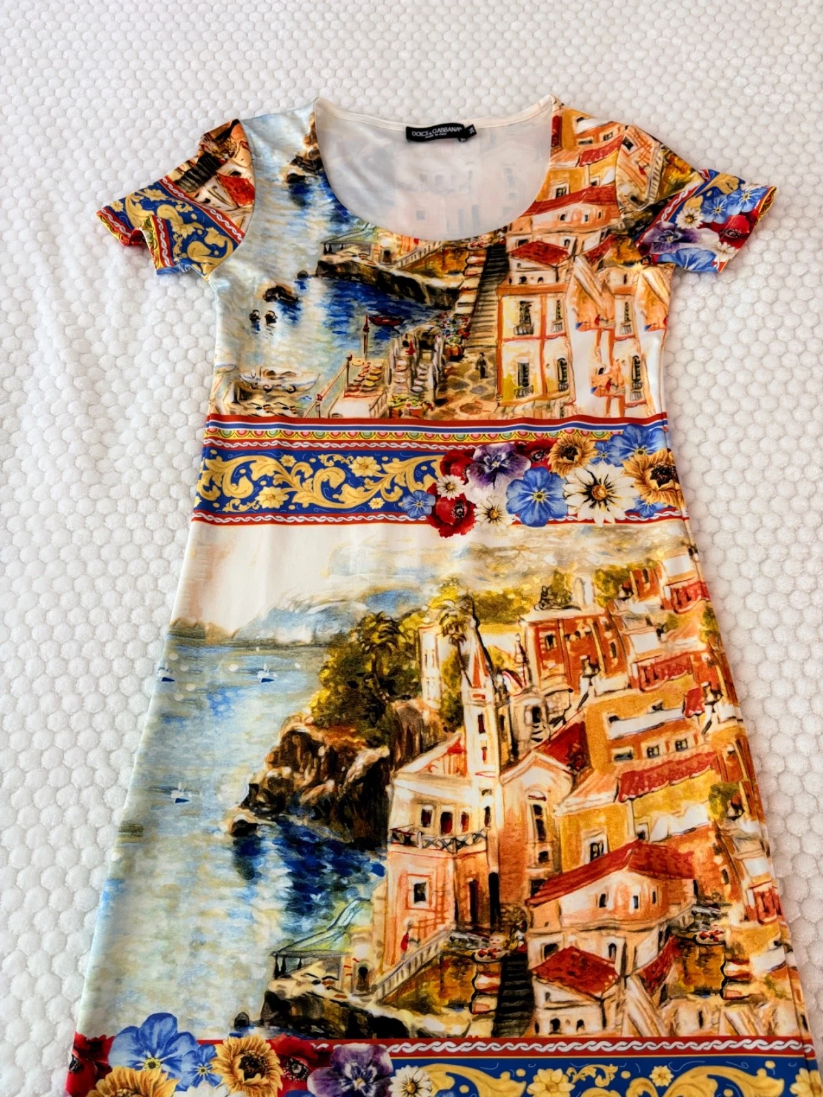 dolce gabbana Summer dress
Opens in a new window or tab