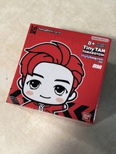 BTS Tiny Tan Hugmy tamagotchi set V Vinyl figure Brand New US Seller