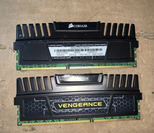RAM PC Corsair Vengeance 8GB (2x4GB) DDR3 1600 Desktop Memory CMZ8GX3M2A1600C9