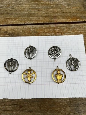 6 Anciennes Insignes Militaires en Métal Argenté et Laiton des Années 1960-1970 - Photo 1/4