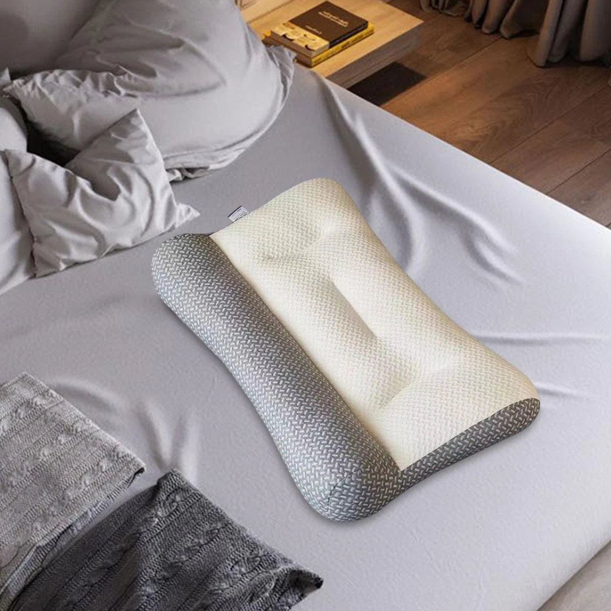Front neck clearance pillow