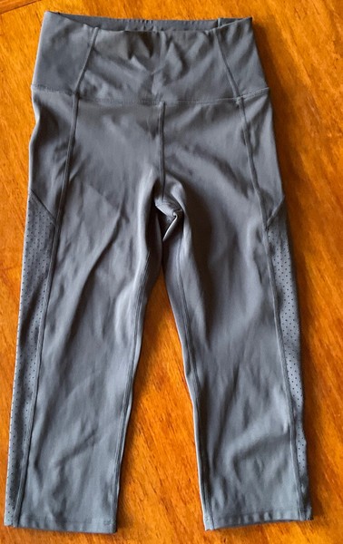 Rockwear Women’s Khaki Crop Cropped 3/4 Length Running Leggings Size 8 GUC