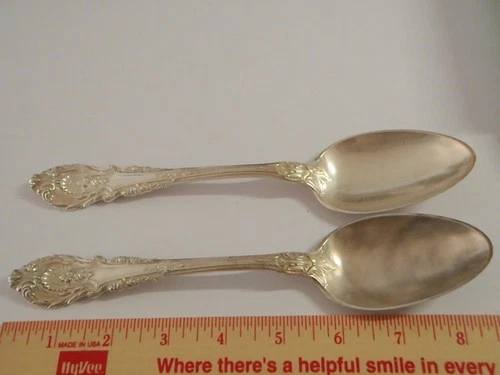 2 WALLACE SIR CHRISTOPHER 190 GRAMS STERLING SILVER SERVING SPOON NO MONO 8 1/2"