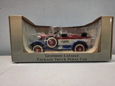 Gendron LaSalle Package Truck Pedal Car Sentry Hardware 1:8 Scale Diecast Crown