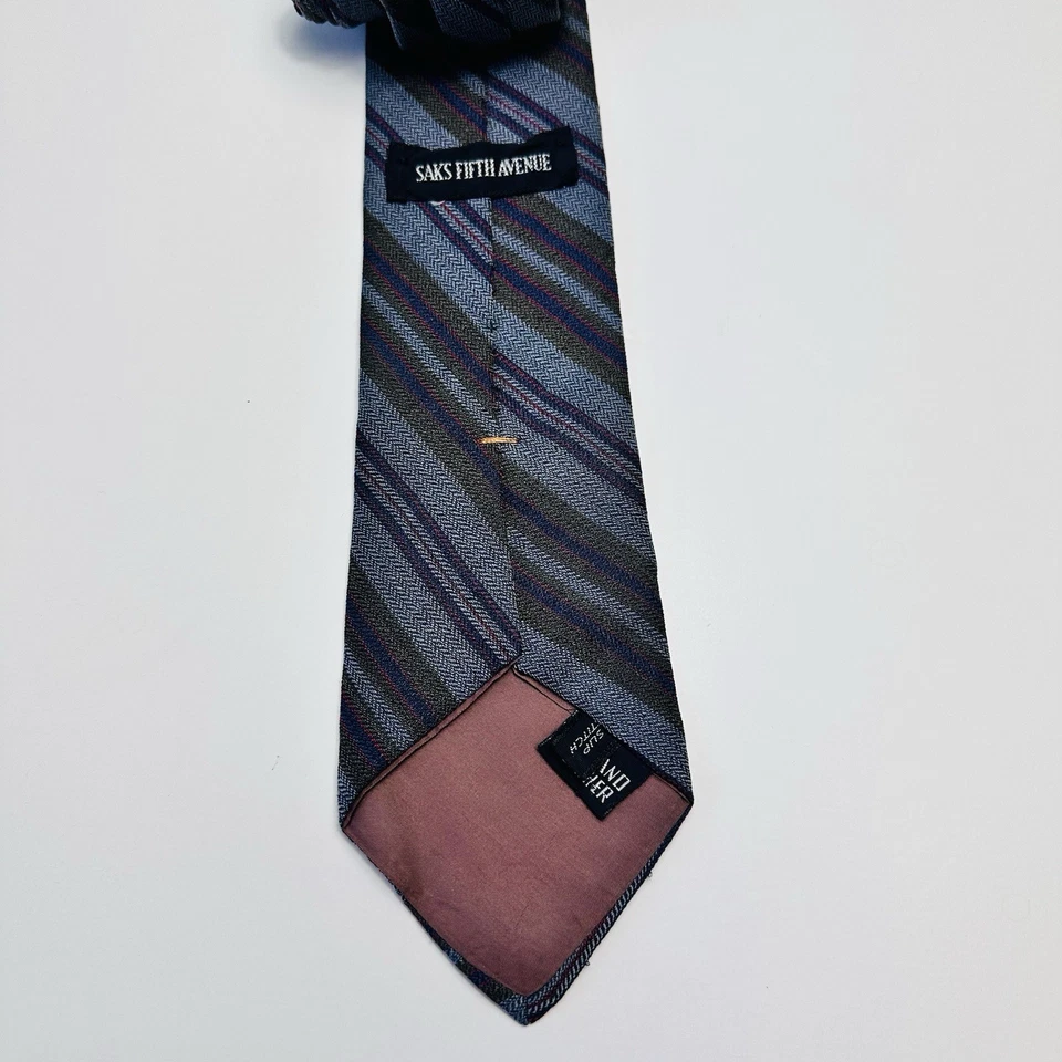 Saks Fifth Avenue Appiano Heather Striped Tie 70% Wool 30% Silk Woven in Italy - Image 3 of 4