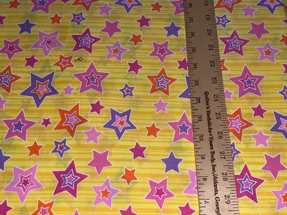 Por 1/2 yarda Divertida Rosa Brillante Naranja Púrpura Estrellas en Tela de Algodón Amarillo por Springs Foto 3 de 4