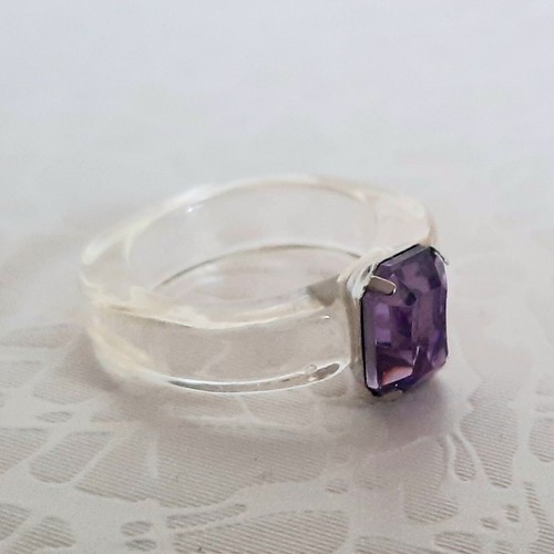 Summer Ring Size 6.5 Lucite Acrylic Plastic Ring with Lavender color - Picture 7 of 24