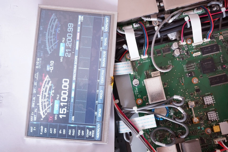 ICOM IC7610 LCD replacement resolve “Image Retention” issue “Screen Burn-in” - Image 2 of 4