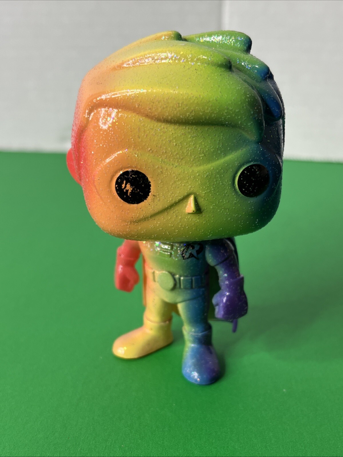 Funko Pop! DC Heroes: Pride - Robin Rainbow Glitter  Batman Family Loose No Box