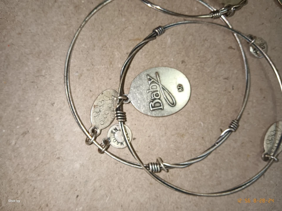 Lote Pulseras Diseño Beaucoup Gran Lote Múltiples Diseños 23ozs Foto 4 de 4