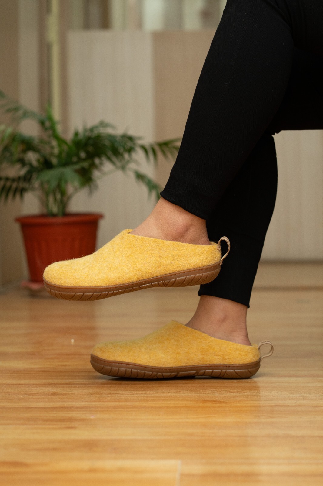 PANTOFOLA D’ORO Ciabatte con tacco aperto da esterno senape con suola in gomma resistente per comfort quotidiano