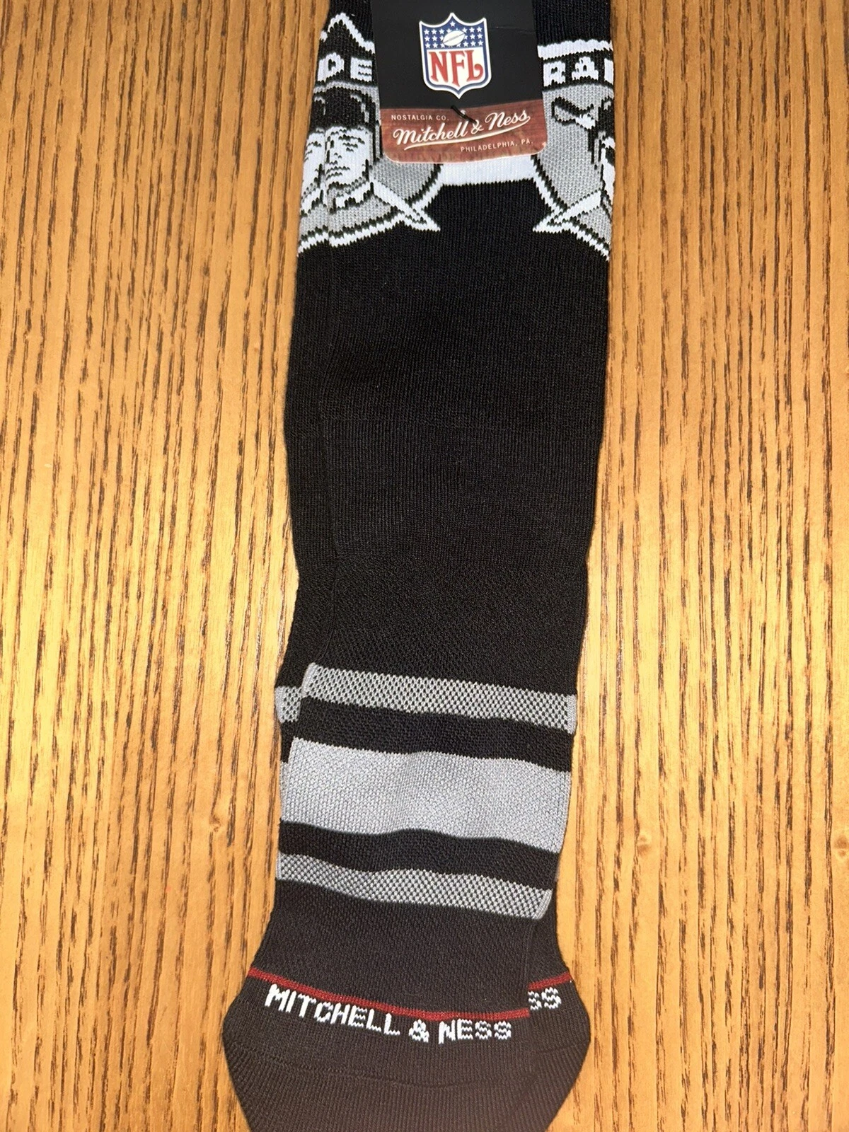 MITCHELL & NESS LAS VEGAS RAIDERS SOCKS CREW MENS SIZE L/XL 10-13 NWT